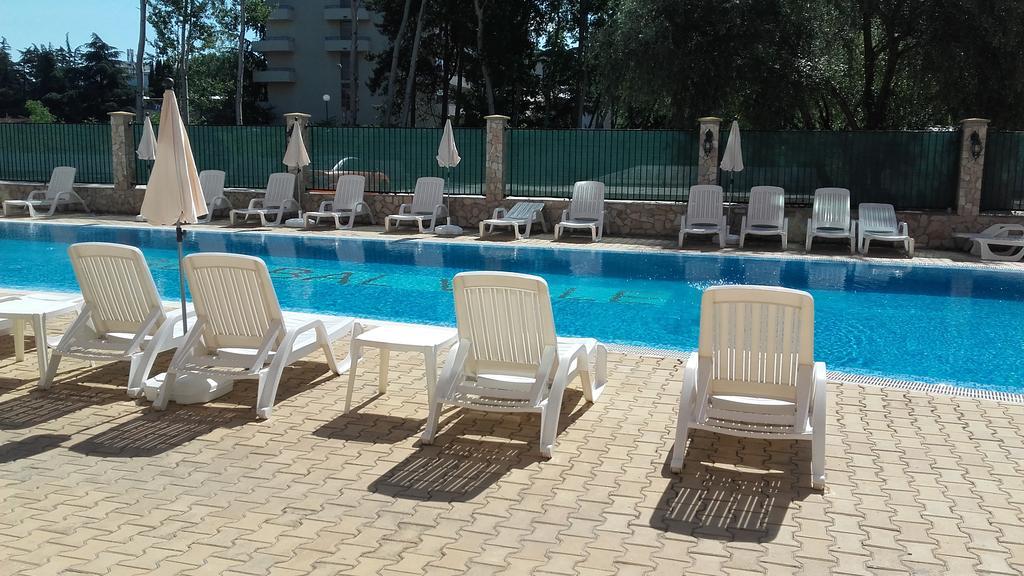Global Ville Apartcomplex Sunny Beach Exterior foto